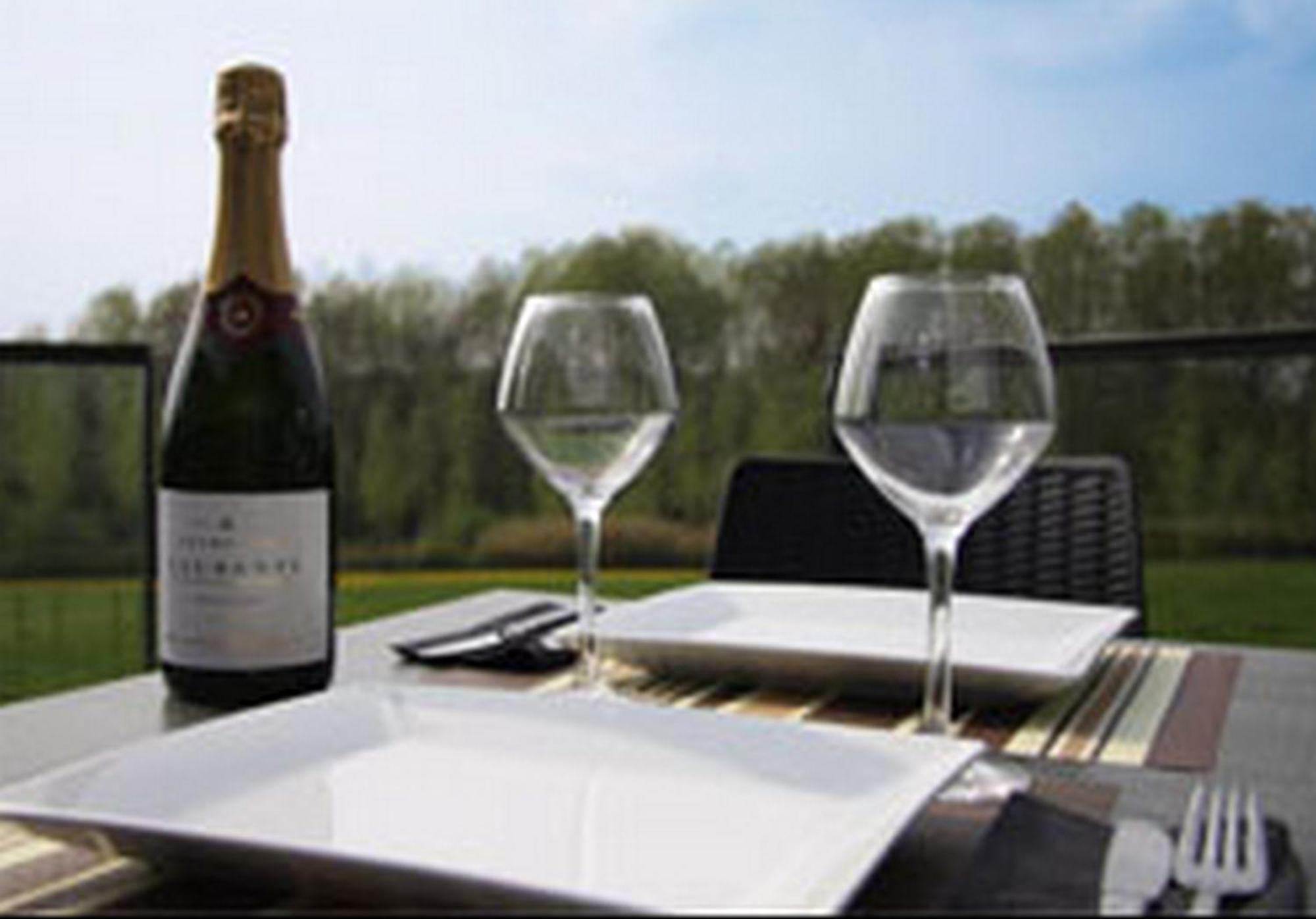 Logis Le Cadusia Hotel Chaource Luaran gambar