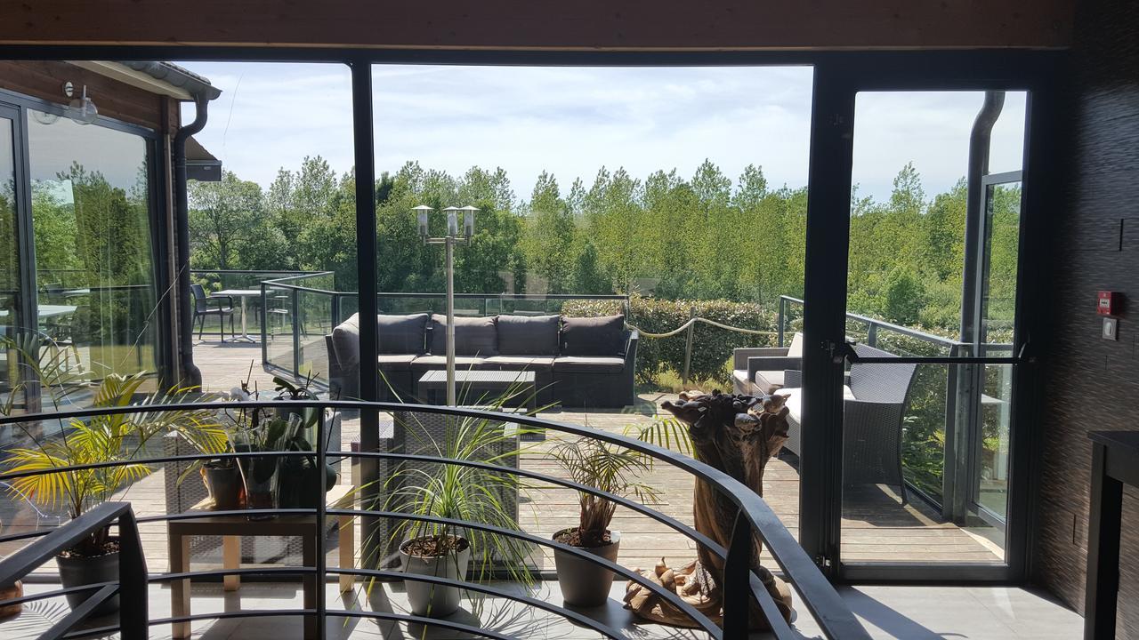 Logis Le Cadusia Hotel Chaource Luaran gambar