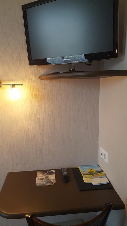 Logis Le Cadusia Hotel Chaource Luaran gambar