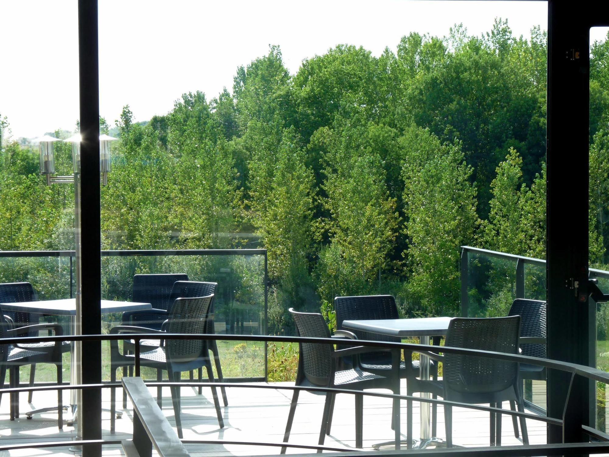 Logis Le Cadusia Hotel Chaource Luaran gambar