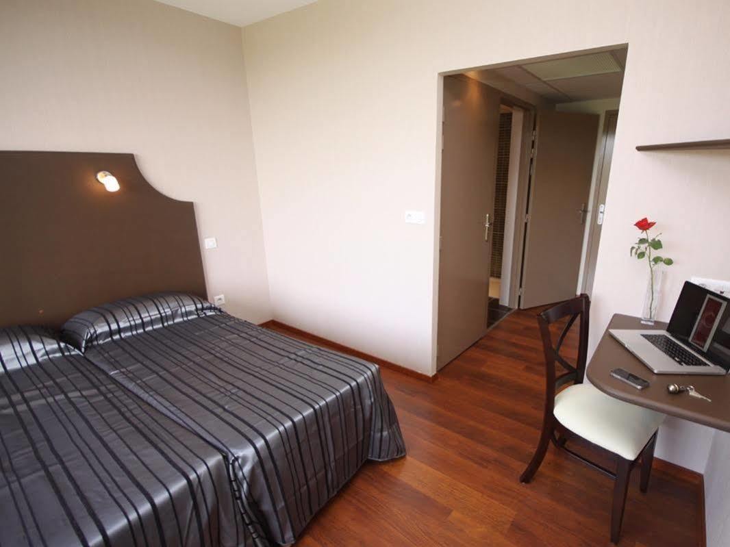 Logis Le Cadusia Hotel Chaource Luaran gambar